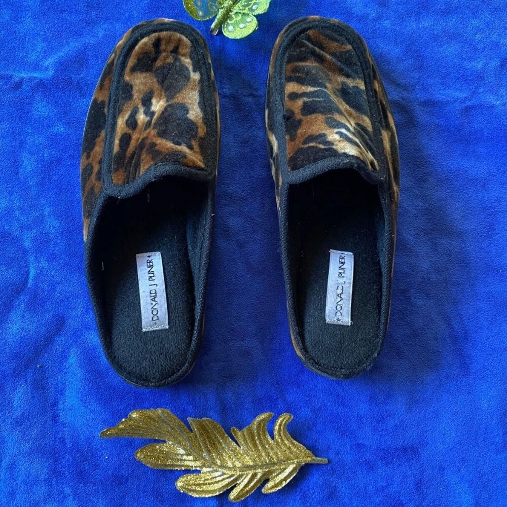 Donald J Pliner Women's Leopard Print Slippers EU 40 US 9.5 – Stylish & Comfy